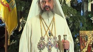 Patriarhul Daniel poarta obiecte de cult in valoare de peste 14.000 de lei!