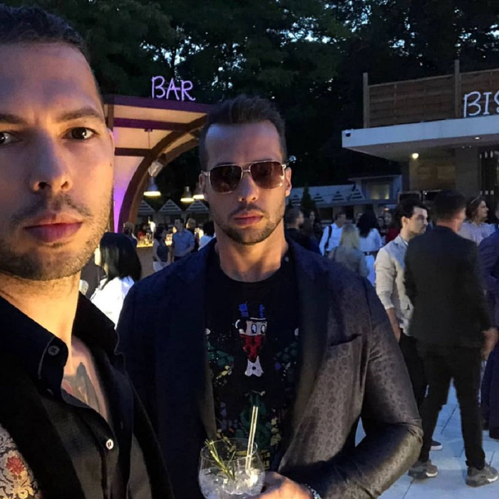 Tristan Tate și fratele lui, Andrew, la petrecerea Viva