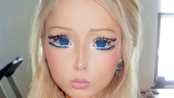EA noua femeie BARBIE! Cum arata cea care vrea sa o detroneze pe Valeria Lukyanova