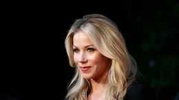 Diagnosticată cu o boală cruntă, Christina Appelgate a fost internată. Reprezentanții actriței au făcut precizări