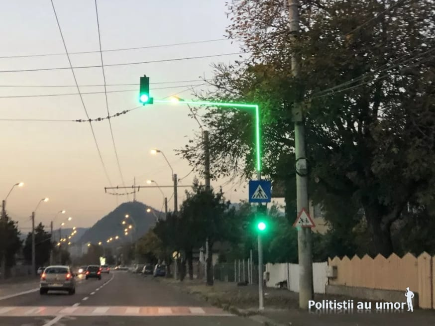 Semafoare "SF" inaugurate la Piatra Neamț