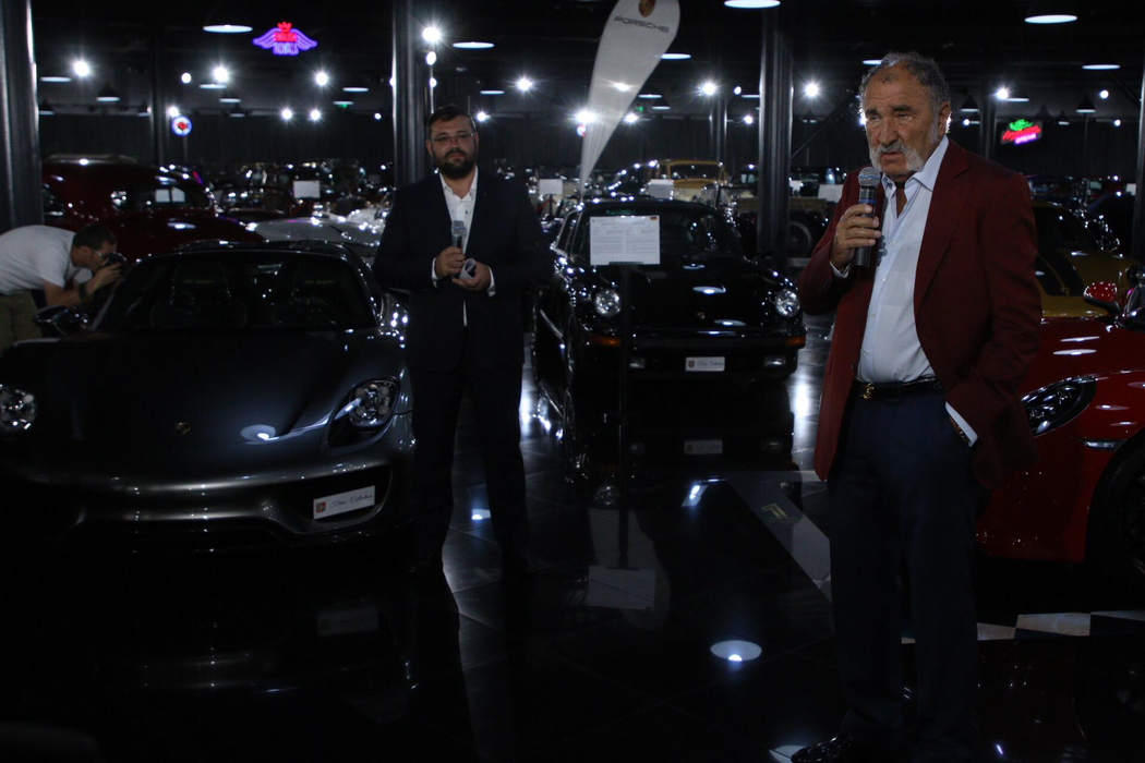 Simona Halep i-a dat mașina lui Ion Țiriac! Unde poate fi admirat Porsche-ul tenismenei