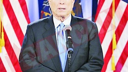 Mccain isi pierde noptile prin cazinouri