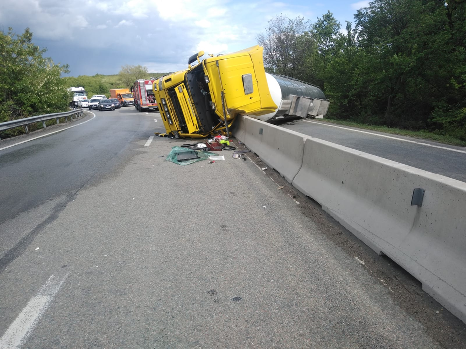 Traficul de pe DN 65 este blocat în urma accidentului