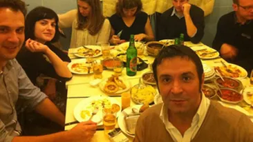 Daniel Buzdugan a luat cina in cel mai ciudat restaurant din Hong Kong: un bloc de locuinte!