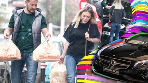 Și-a luat o decapotabilă țiplă AMG de 150.000 €!