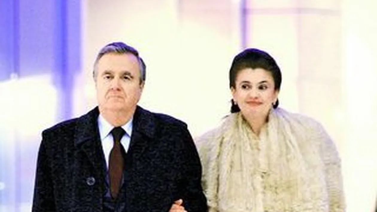 Felicia Filip si Cristian Mihailescu se iubesc ca in prima zi si dupa 22 de ani de casnicie! Tandri si romantici la piata