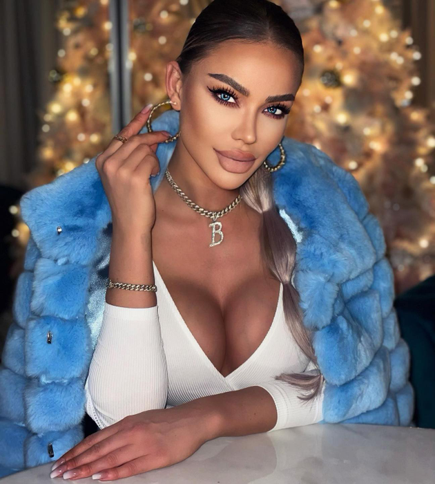 Bianca Drăgușanu își vinde Bentley-ul și Mercedes-ul GLE 400 AMG Coupé: “Moda mea”. Sumele uriașe pe care trebuie să le plătească potențialii clienți
