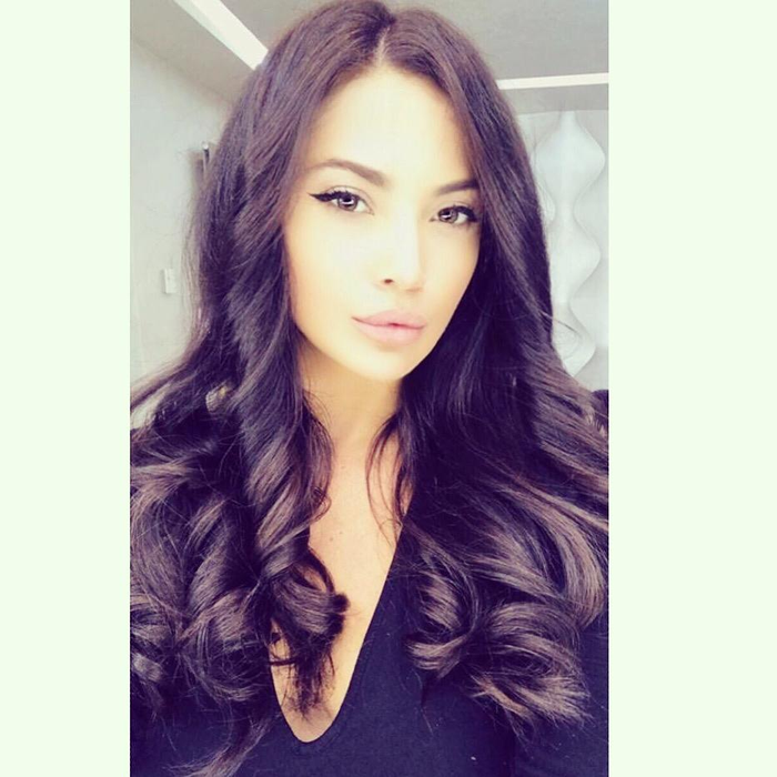 Roxana Ungureanu a rămas fără ceasul Audemars Piguet cu diamante, evaluat la 15.000 de euro, dar și fără alte bijuterii și bani