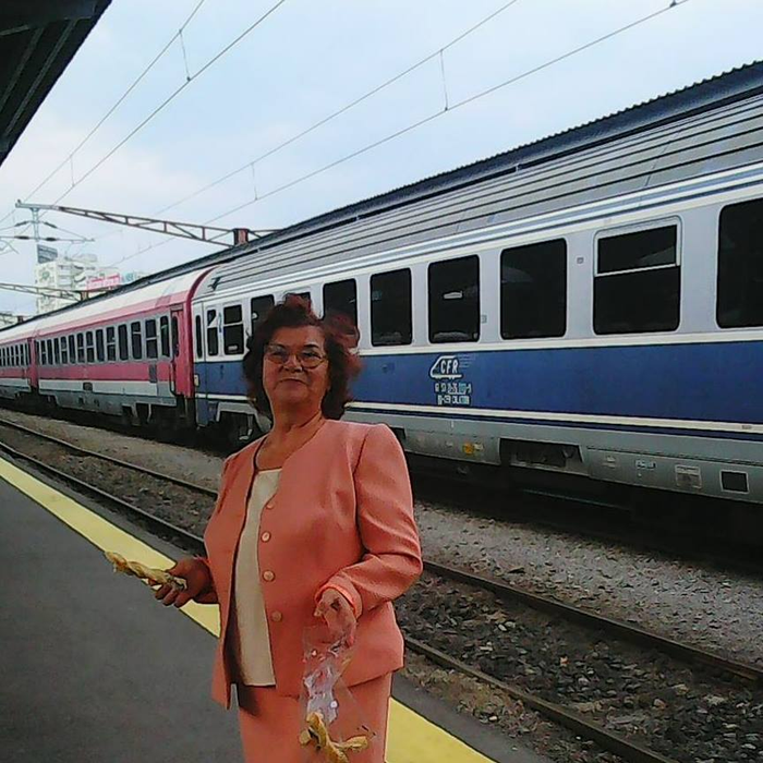 La cei aproape 76 de ani ai săi, Ioana Păduraru Rusu este o femeie foarte activă foto: arhivă personală
