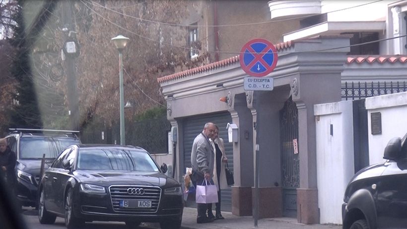 VIDEO EXCLUSIV. Fostul soţ al Elenei Udrea va fi din nou tătic la începutul anului viitor. Imagini exclusive cu burtica de graviduţă. Logodnica lui Dorin Cocoş e însărcinată în 8 luni, iar milionarul…