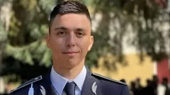Imaginile durerii! Alexandru Rățoi, polițistul care s-a stins la 25 de ani, a fost înmormântat