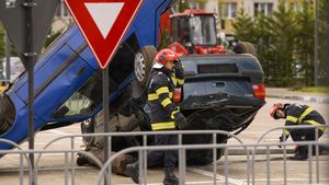 Permise pe șpagă, șoferi pe șosele. Moștenirea toxică a anilor în care carnetul auto se cumpăra