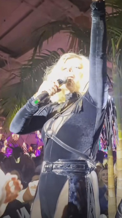 Loredana Groza, ținută îndrăzneață / Sursă foto: captură video