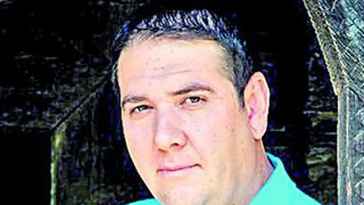 Scandal in lumea muzicii de petrecere. Adi Caval, terorizat si amenintat cu interlopi