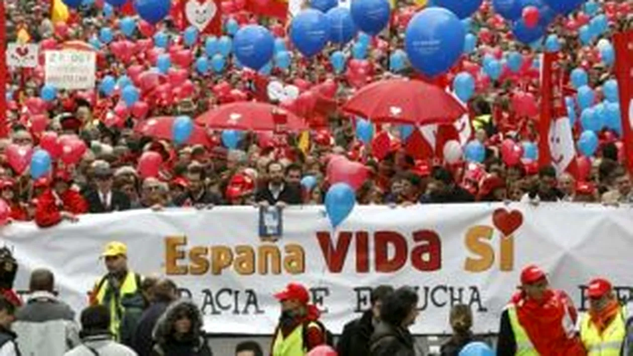 VIDEO Mii de oameni au protestat la Madrid impotriva legalizarii intreruperilor de sarcina