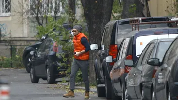 Pantalonii lui Bendeac au intrat la apa! Actorul si-a schimbat stilul vestimentar intr-un mod... bizar!