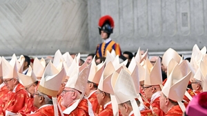 Fum negru la Vatican! Alegerea unui nou Papă se amână