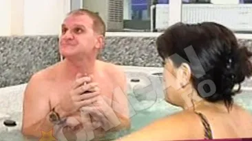 VIDEO Nati Meir, indragostit pana peste cap! A cerut-o pe Silvia de nevasta, in jacuzzi, in direct la Cancan TV!