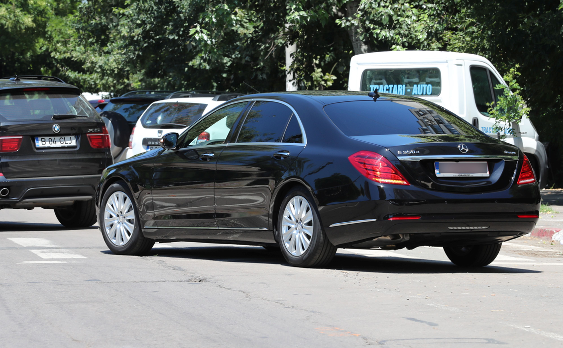 Fulgy al Clejanilor a picat examenul de BAC cu nişte note ruşinoase, dar a primit cadou de la părinţi un Mercedes în valoare de 100.000 de euro!