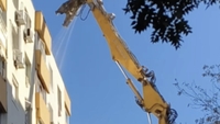 A început demolarea blocului afectat de explozia din Rahova. Primele imagini + planul autorităților