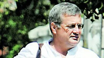 Din cauza datoriilor, nouazeci de familii au ramas in frig. Mircea Dinescu, dat in judecata pentru restantele la intretinere