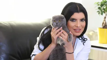 Cum a pozat-o ANDREEA TONCIU pe fiica ei în această dimineaţă:,,Bombonică...‘’