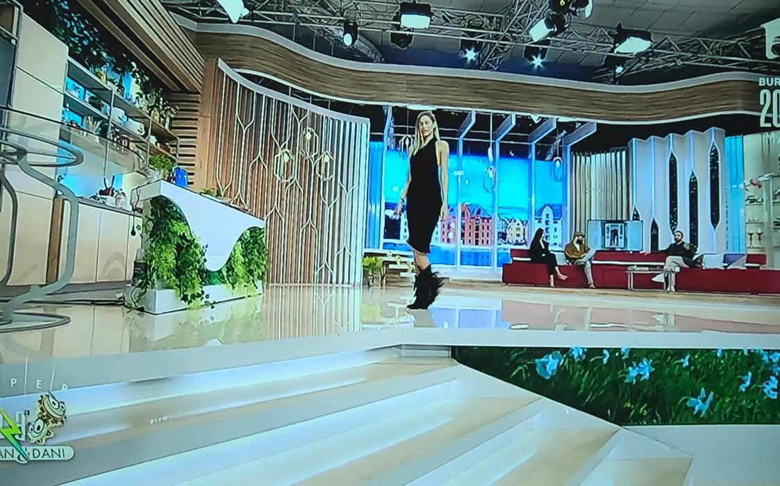 Iubita lui Dani Oțil, prezentare de modă la Neatza. Cum arată Gabriela Prisacariu însărcinată în al doilea trimestru
