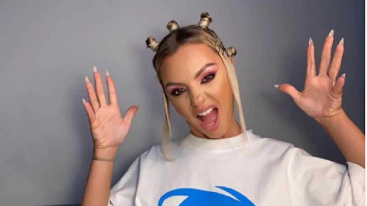 Alexandra Stan s-a afișat într-o nouă ipostază de infarct! A rupt Instagramul în două