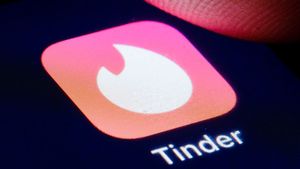 Reacția incredibilă pe care a avut-o o femeie, după ce a aflat că partenerul de pe Tinder este căsătorit. Ce replică genială i-a dat