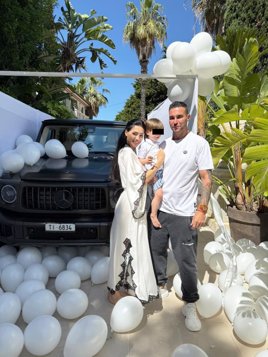 Andreea Sasu a fost externată din spital! Primele imagini cu românca + Ce cadou spectaculos i-a făcut Philipp Plein