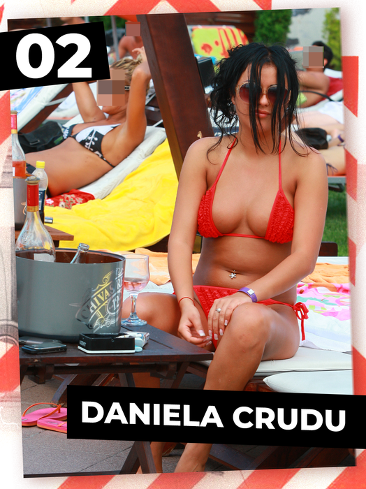CANCAN.RO a scotocit în arhiva de aur și iată clasamentul! TOP 40 bombe-sexy cărora le place mult șprițul la plajă!