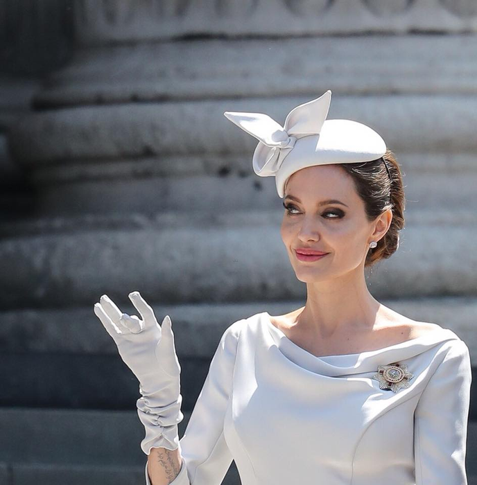 Angelia Jolie a pus pauză carierei. Surpriza pe care o pregătește de Crăciun