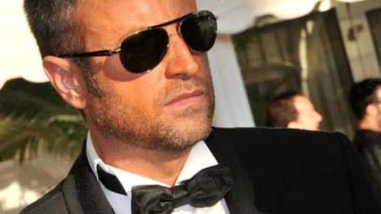 Botezatu si-ar dori o relatie cu Elena Udrea! Uite cum a strans-o in brate si cum au dansat minute in sir