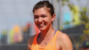 Asa arata masina de 70.000 de euro a Simonei Halep! Imagini de senzatie cu sportiva la volanul bolidului
