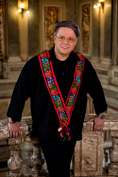 Preşedintele Academiei Române, Ioan Aurel Pop, actriţa Maia Morgenstern și cuplul Alina Sorescu și Alexandru Ciucu, în debutul noului sezon „Drag de România mea!”