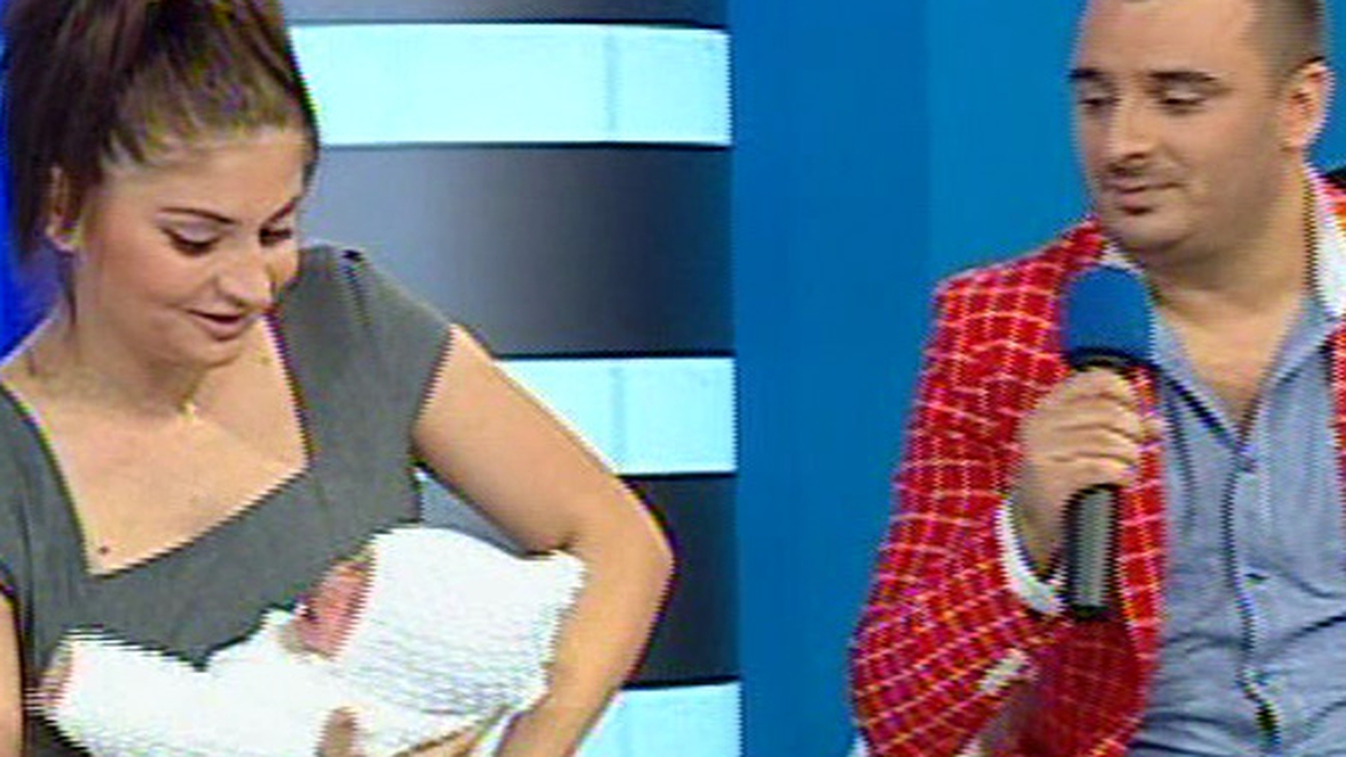 Liviu Guta si-a adus fetita pentru prima oara in direct! Vezi aici primele imagini cu bebe!