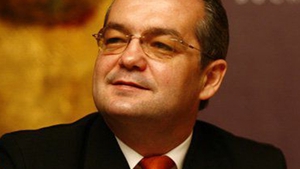 EMIL BOC oferă IMAGINEA ANULUI! Cum a apărut alături de sotie, la UNTOLD