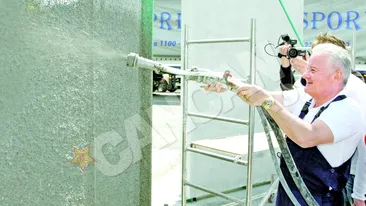 Irinel redeschide fabrica de plombe