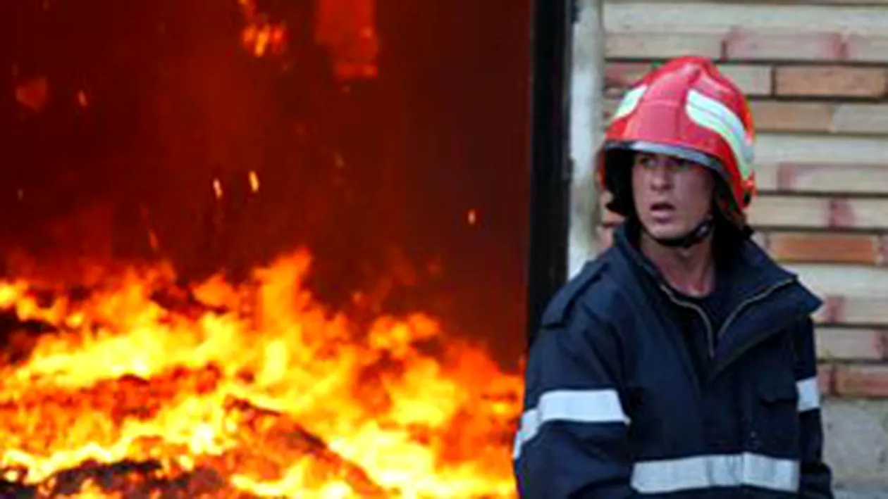 Incendiu la un bloc din Timisoara, zeci de locatari au fost evacuati