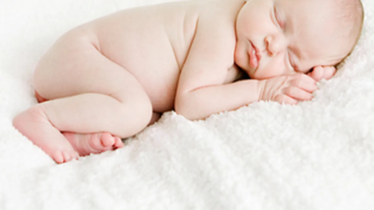 Bestie de mama! Si-a vandut copilul la notar