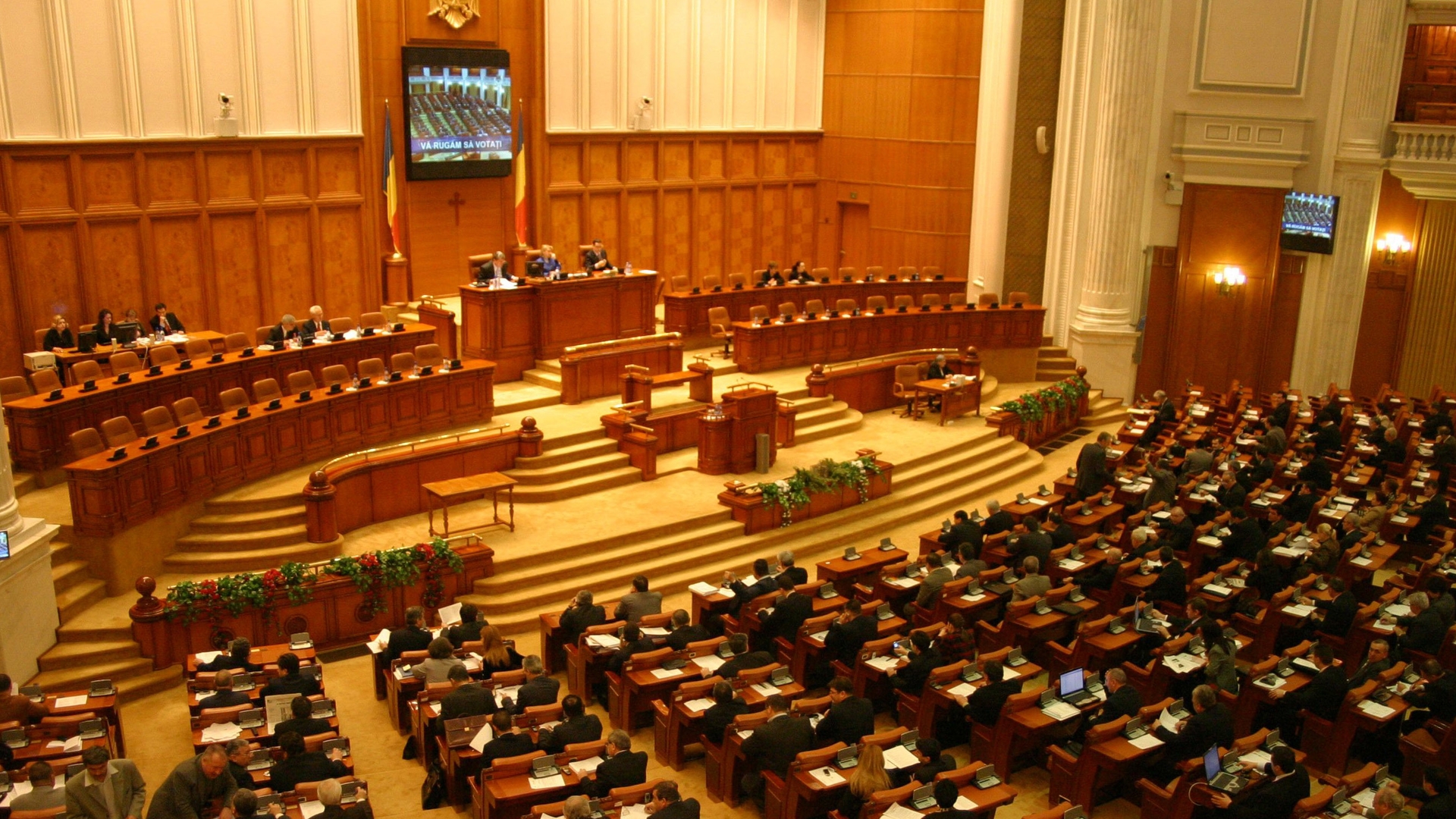 Guvernul Dăncilă trece rapid prin Parlament. Când vor fi audiaţi miniştrii