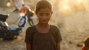 Pedeapsă cruntă primită de o fetiță de cinci ani din India din partea mamei sale