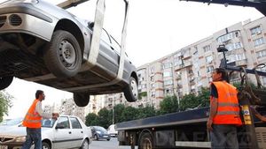 Primăria Capitalei a decis să înceapă ridicarea mașinilor parcate neregulamentar în București