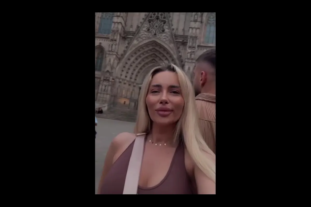 L-am găsit pe iubitul Oanei Monea! Primele imagini cu Alex, tânărul tatuat care conduce un Ferrari