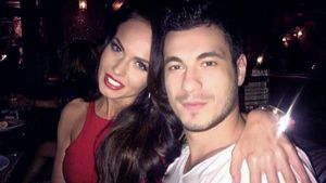 Alex Piturca si Monica Orlanda sunt de o luna in vacanta. Se distreaza pe o plaja exclusivista din Spania