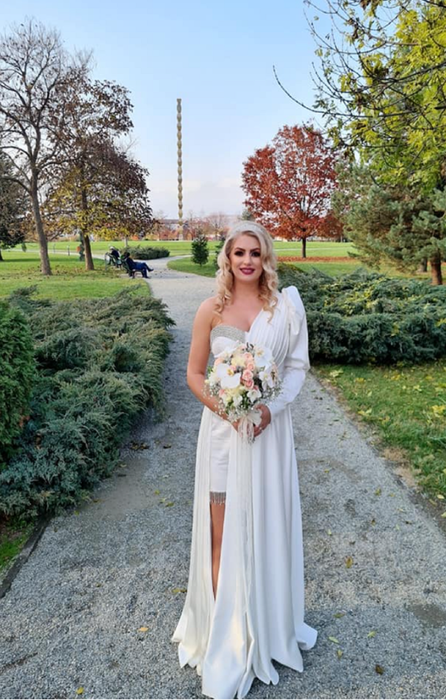 Primele imagini cu Ornela Pasăre în rochia de mireasă. Momente unice de la nunta secretă: ”Niciodată nu e prea târziu să spui DA”