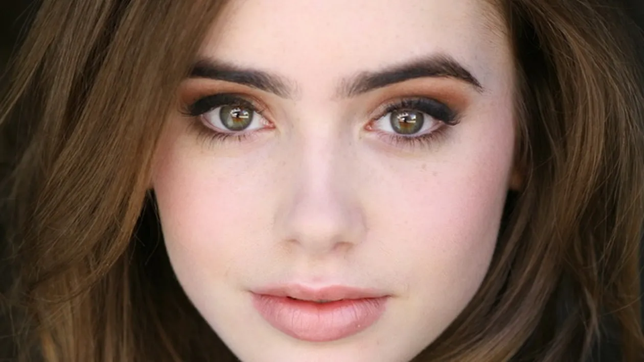 Lily Collins a fost desemnata cea mai periculoasa celebritate online