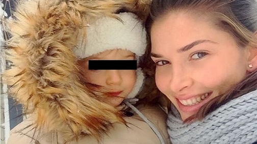 Alina Puşcaş, momente dificile de când a devenit mamă a doi copii! Vedeta a mărturisit că fetiţa îi ridică mari probleme