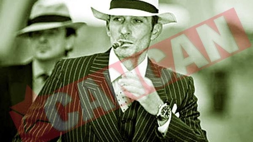 Primarul Constantei in rol de James Bond